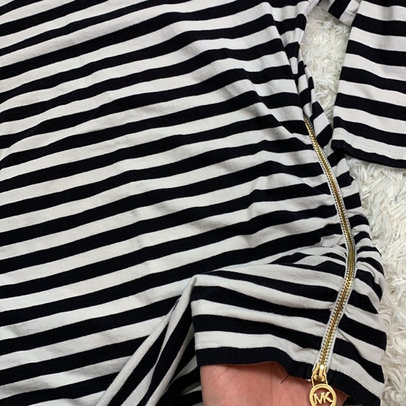 Michael Kors Striped Top - Picture 3 of 12